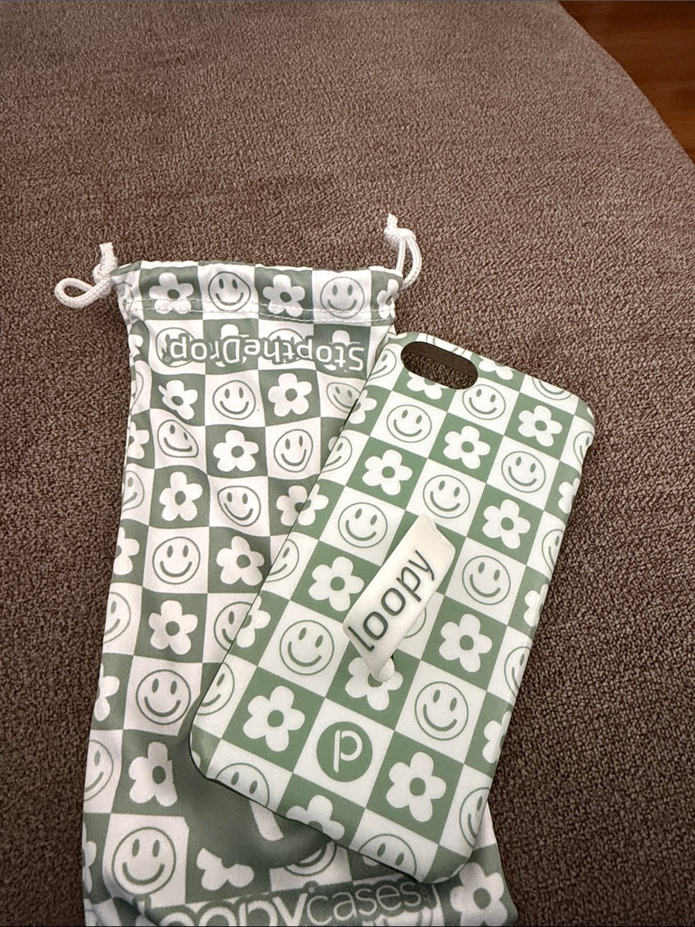 Loopy Green & White Smiley Flower Phone Case iPhone 6/7/8 SE